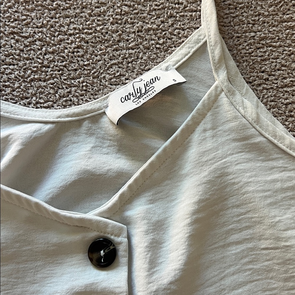 Carly Jean Los Angeles - Women's Creamy White Button-Down Tank Top - Size Small - Picture 10 of 13